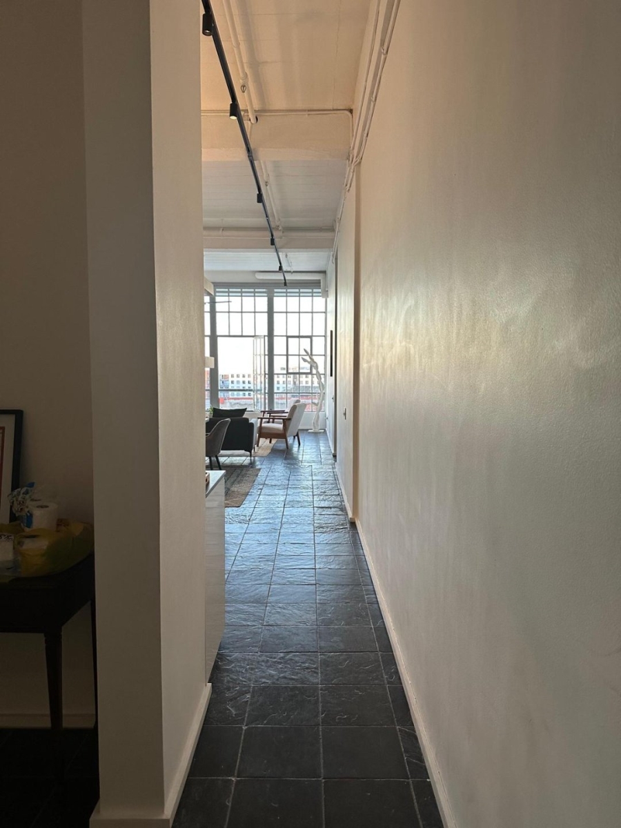To Let 2 Bedroom Property for Rent in Woodstock Western Cape